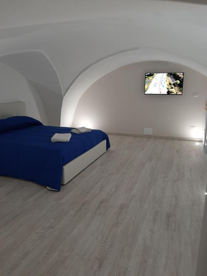 Bed Casa Vacanza Via Gallipoli - Corte Bari บรินดิซิ ภายนอก รูปภาพ