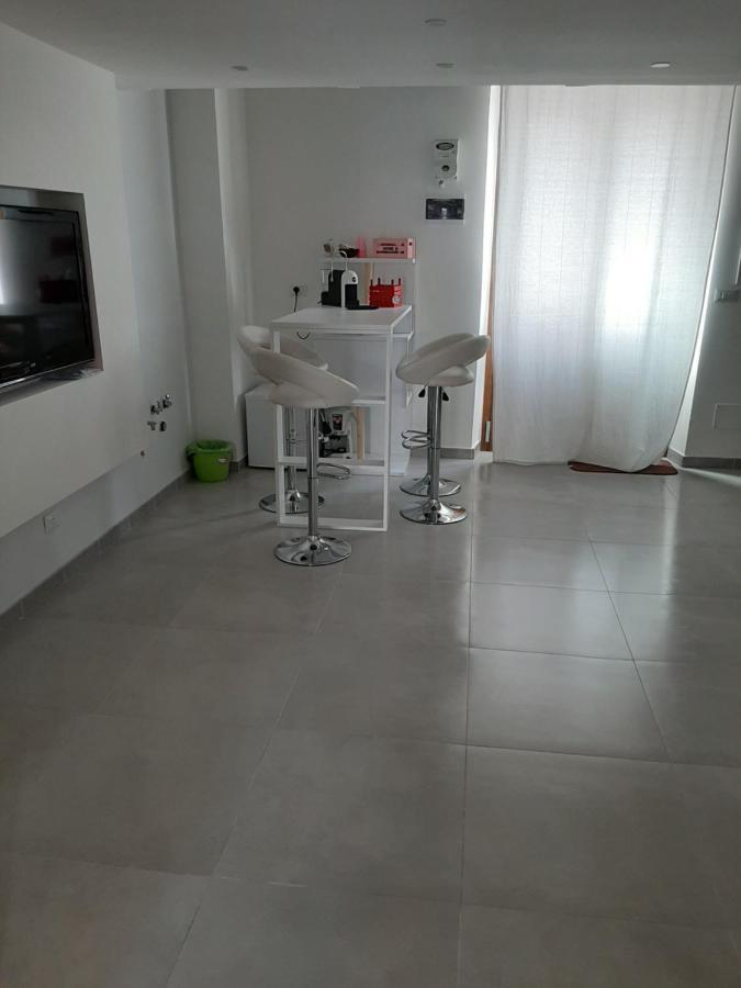 Bed Casa Vacanza Via Gallipoli - Corte Bari บรินดิซิ ภายนอก รูปภาพ