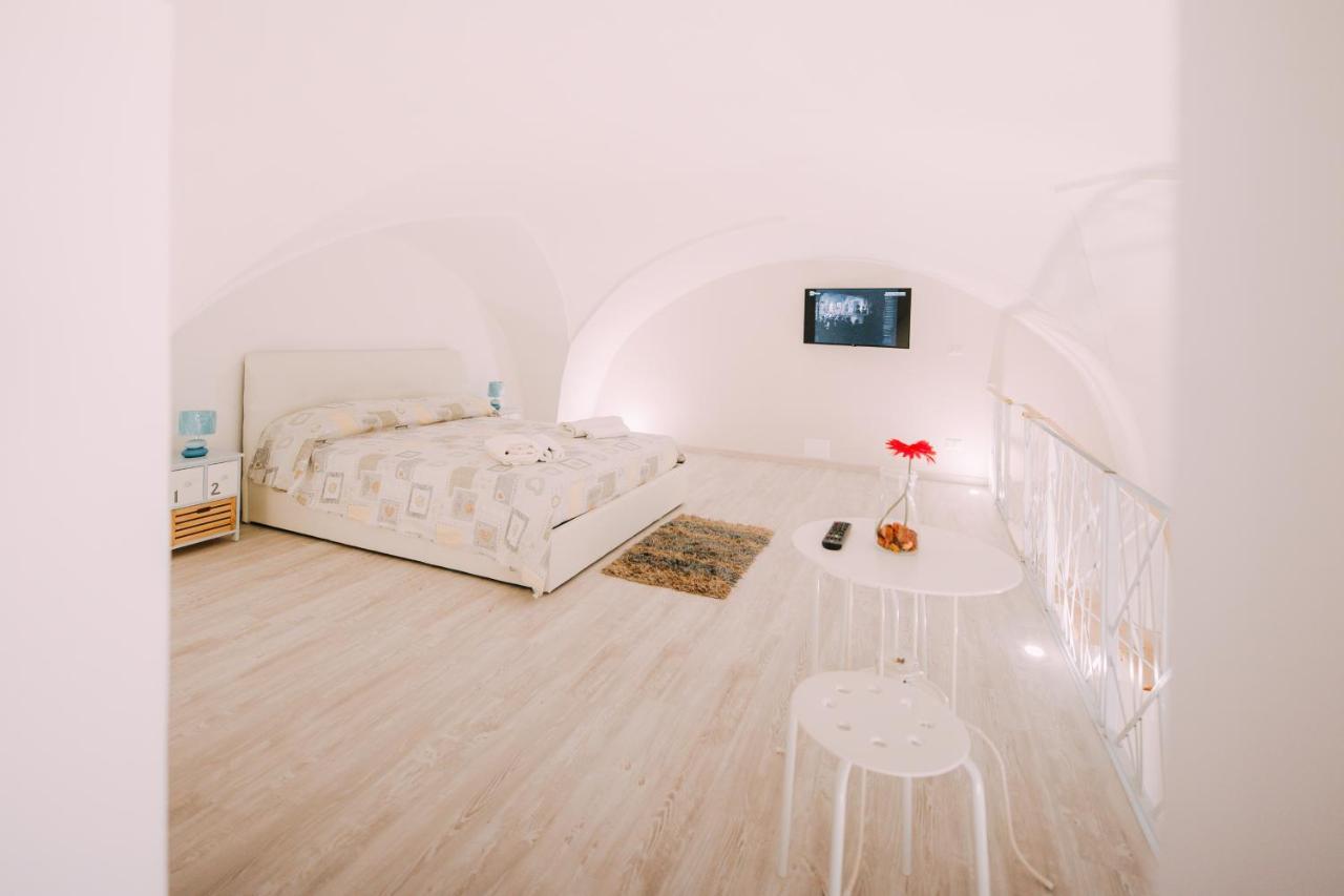 Bed Casa Vacanza Via Gallipoli - Corte Bari บรินดิซิ ภายนอก รูปภาพ