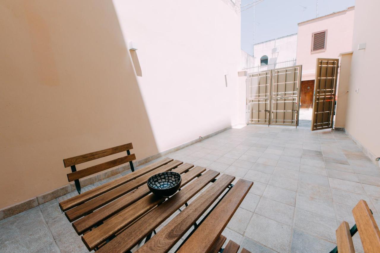 Bed Casa Vacanza Via Gallipoli - Corte Bari บรินดิซิ ภายนอก รูปภาพ