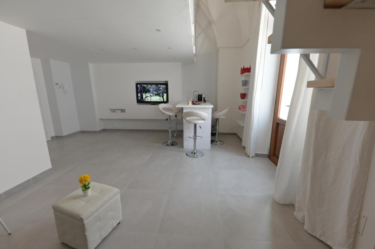 Bed Casa Vacanza Via Gallipoli - Corte Bari บรินดิซิ ภายนอก รูปภาพ