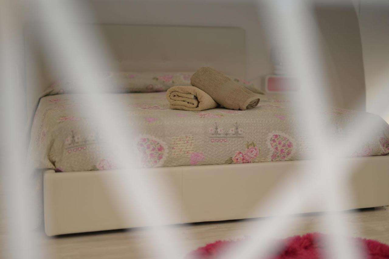 Bed Casa Vacanza Via Gallipoli - Corte Bari บรินดิซิ ภายนอก รูปภาพ