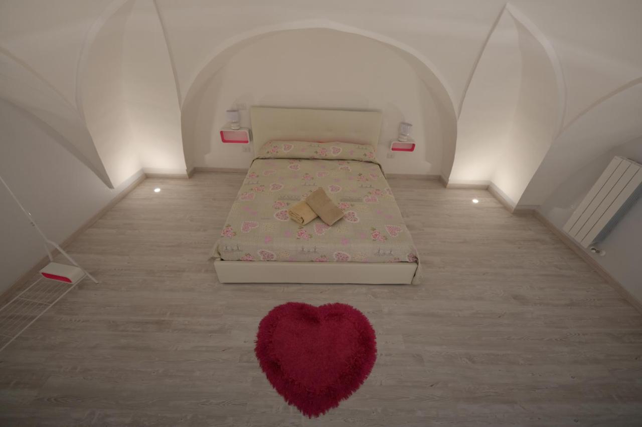 Bed Casa Vacanza Via Gallipoli - Corte Bari บรินดิซิ ภายนอก รูปภาพ