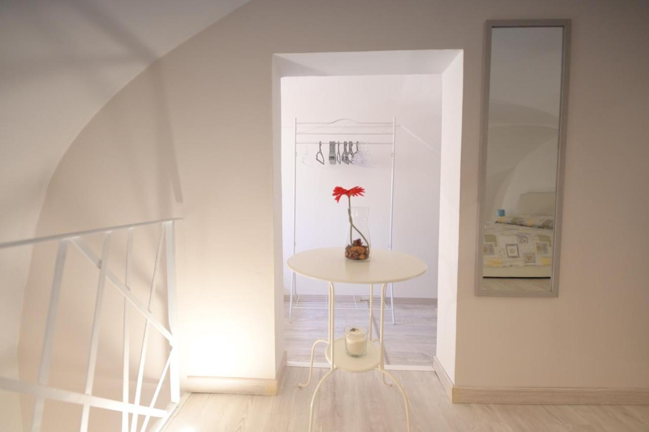Bed Casa Vacanza Via Gallipoli - Corte Bari บรินดิซิ ภายนอก รูปภาพ