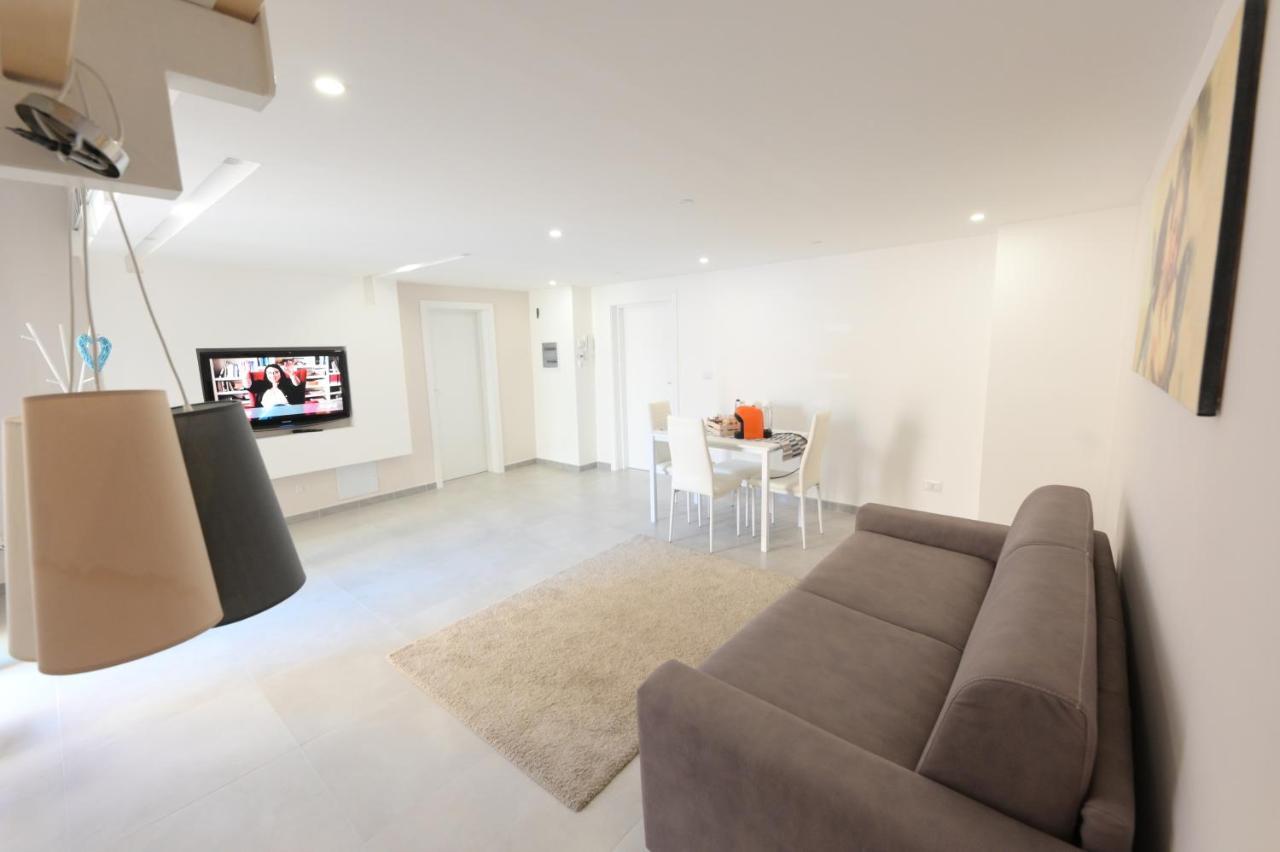 Bed Casa Vacanza Via Gallipoli - Corte Bari บรินดิซิ ภายนอก รูปภาพ